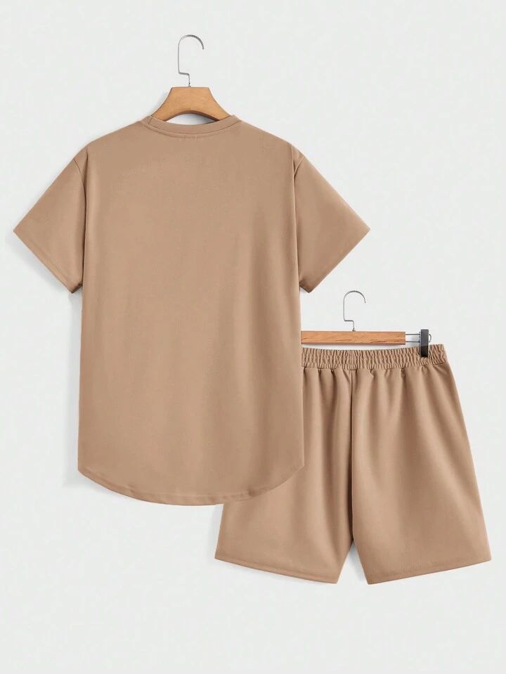 OTTIMOZO 2pcs/Set Men Letter Print Round Neck Short Sleeve T-Shirt And Shorts Casual Loose Fit